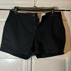 Old Navy women’s black shorts 5” inseam